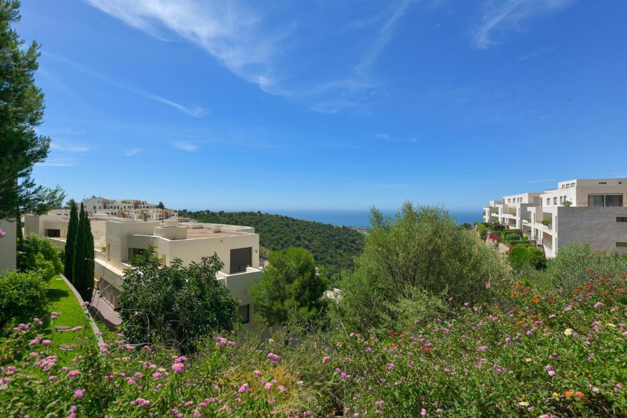 Luxury Penthouse: Indoor Pool And Private Terrasse *