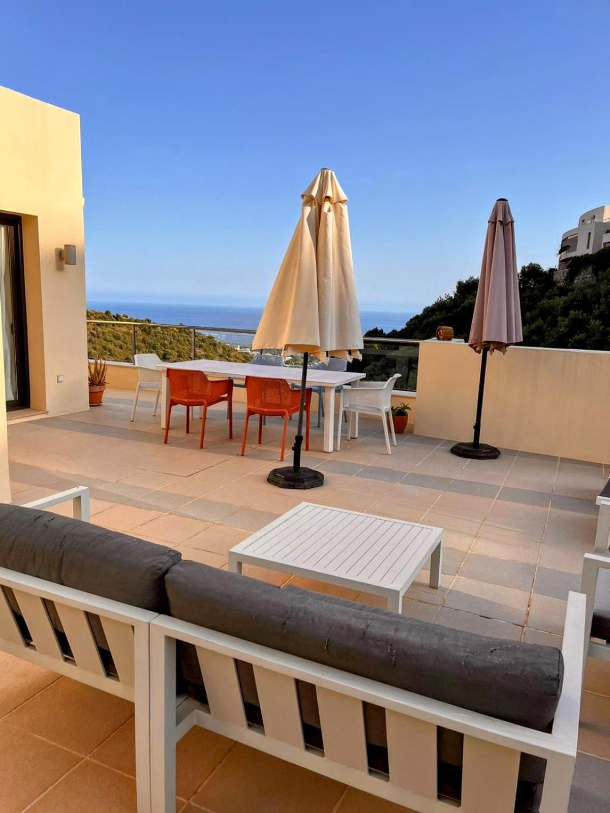 Luxury Penthouse: Indoor Pool And Private Terrasse Apartment Marbella